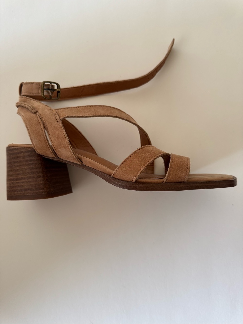 Lucky Brand Tan Suede Strappy Block Heel Sandals - Picture 3 of 10